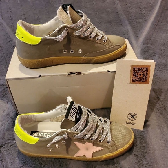 Golden Goose Sneakers *EXCELLENT CONDITION - Picture 2 of 13